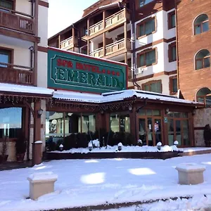 Emerald Apartment-complex Otel
